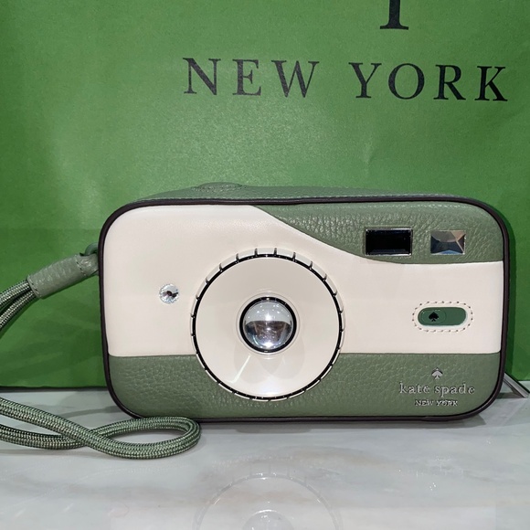 Kate Spade Camera Wristlet NWT - Picture 7 of 11